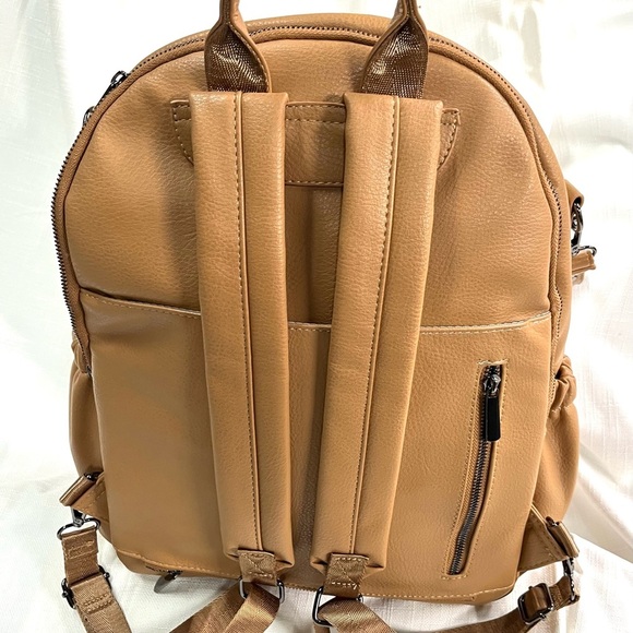 NWT Bubbles Kisses Karli Backpack in Dune - Picture 6 of 10